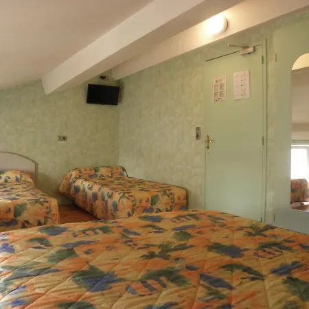 L'ostalou Otel Issoire