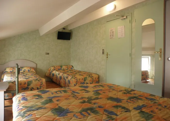 L'ostalou Otel Issoire